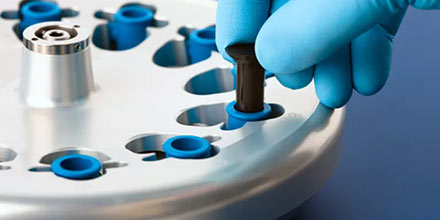 Pemisahan bahan sentrifugal