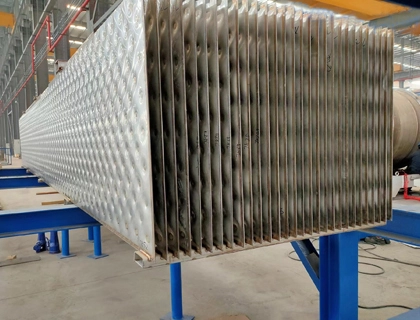 Sistem evaporasi Film jatuh pelat